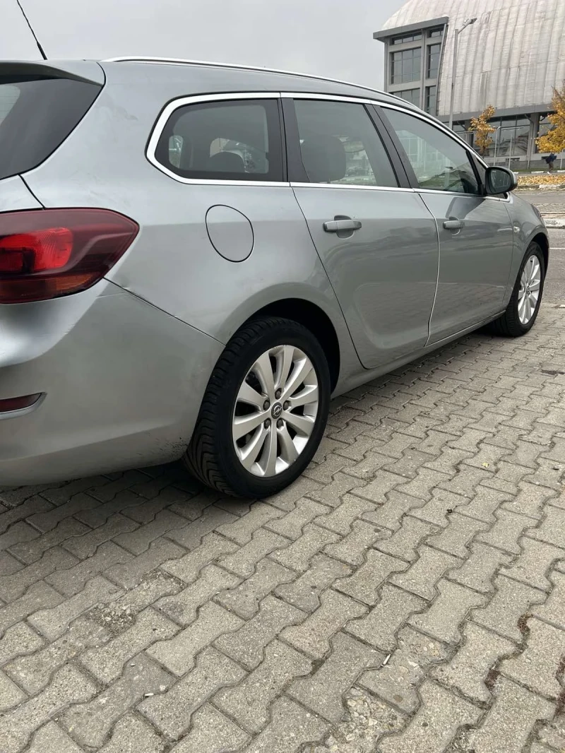 Opel Astra 1.7CDTI ИТАЛИЯ!, снимка 5 - Автомобили и джипове - 47823833