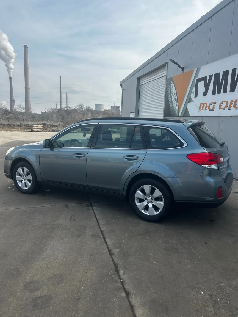 Subaru Outback 2.0, снимка 7 - Автомобили и джипове - 48911957