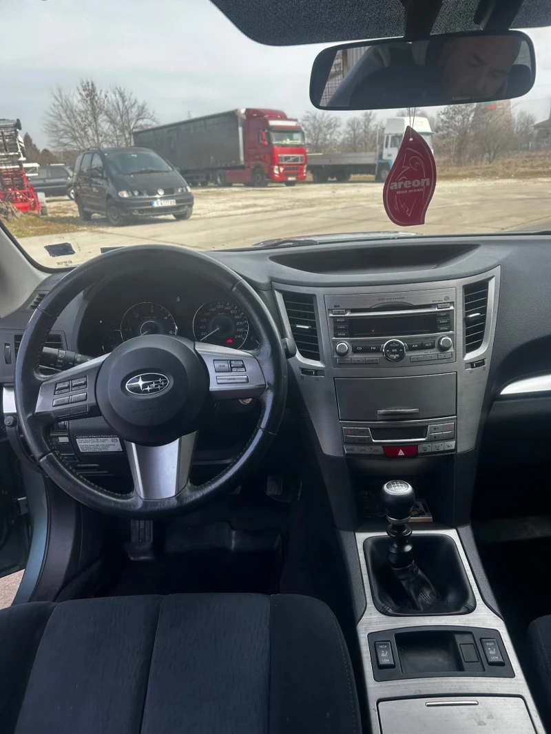 Subaru Outback 2.0, снимка 10 - Автомобили и джипове - 48911957