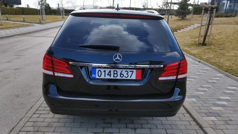 Mercedes-Benz E 250 4MATIC, снимка 4 - Автомобили и джипове - 49463131