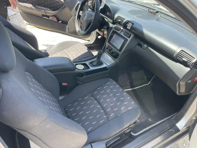Mercedes-Benz C 200 Kompressor, снимка 4 - Автомобили и джипове - 52558412