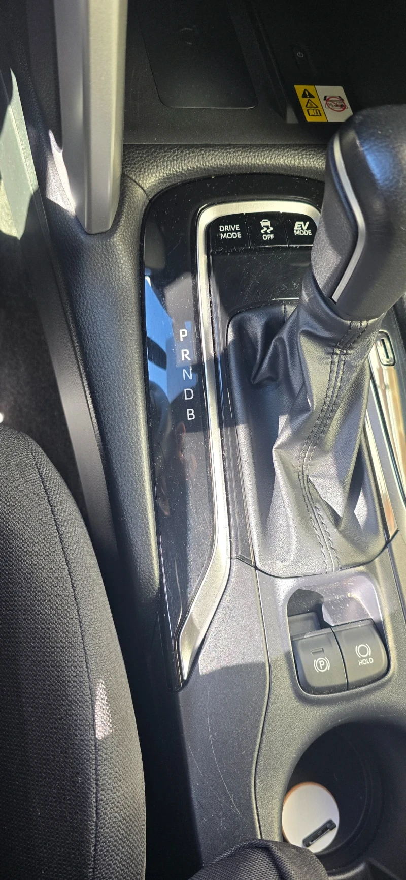 Toyota Corolla Cross, снимка 9 - Автомобили и джипове - 52297210