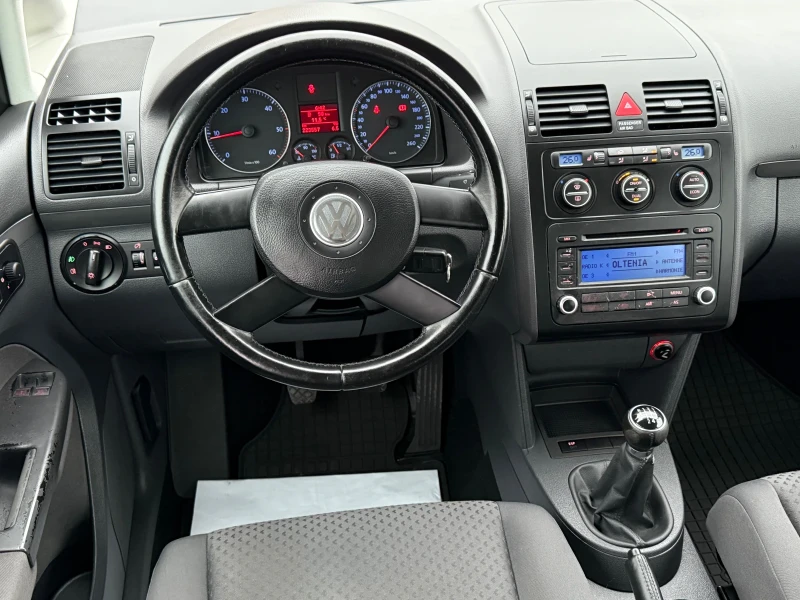 VW Touran 1.9TDi 105к.с * Климатроник* , снимка 10 - Автомобили и джипове - 52372497