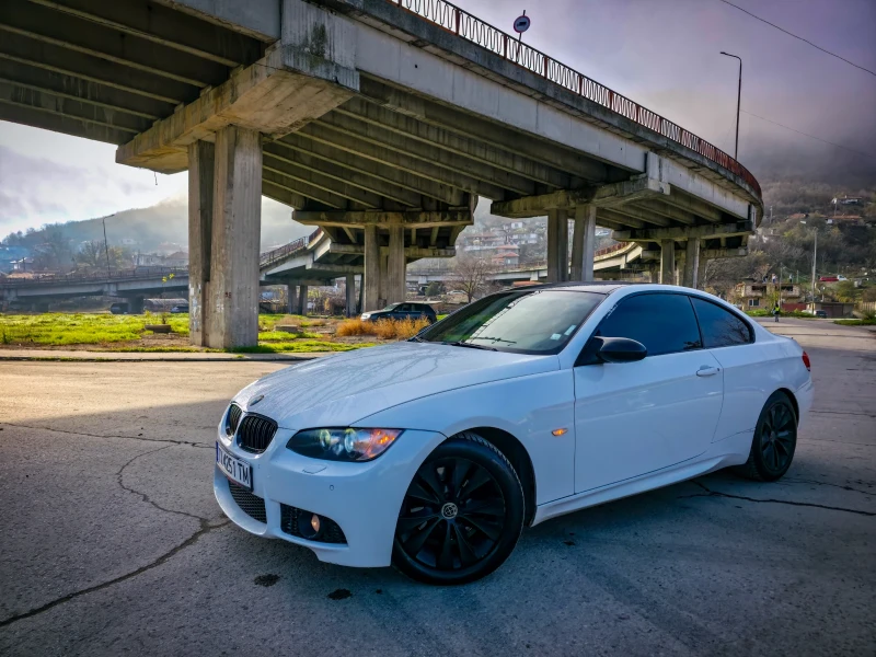 BMW 325 = M-Packet= ГАЗ= КОЖА= NAVI= 6скорости= , снимка 2 - Автомобили и джипове - 52742102