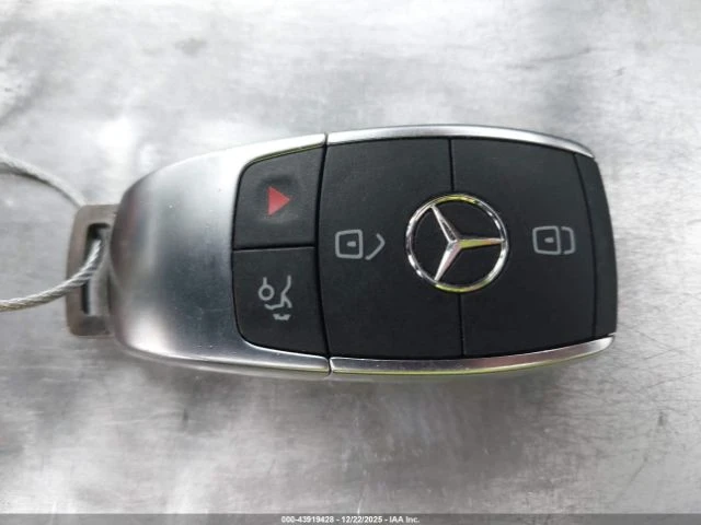 Mercedes-Benz EQB  350 SUV 4MATIC, снимка 11 - Автомобили и джипове - 53458383