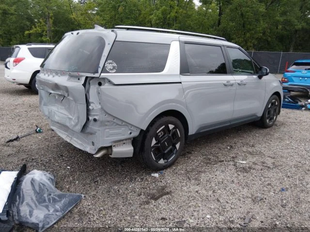 Kia Carnival MPV EX, снимка 8 - Автомобили и джипове - 55282691