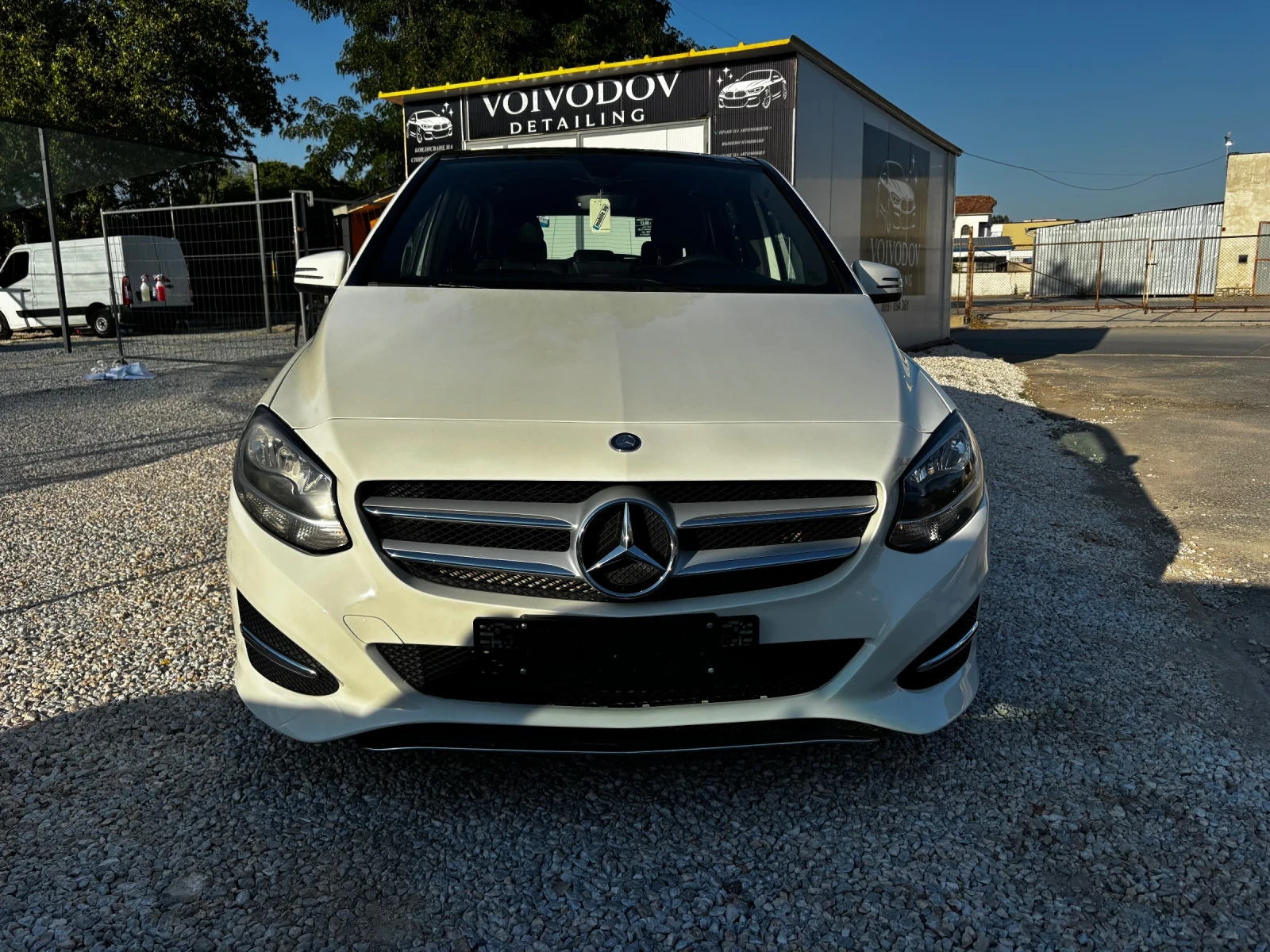 Mercedes-Benz B 180 Нов внос Италия, снимка 1