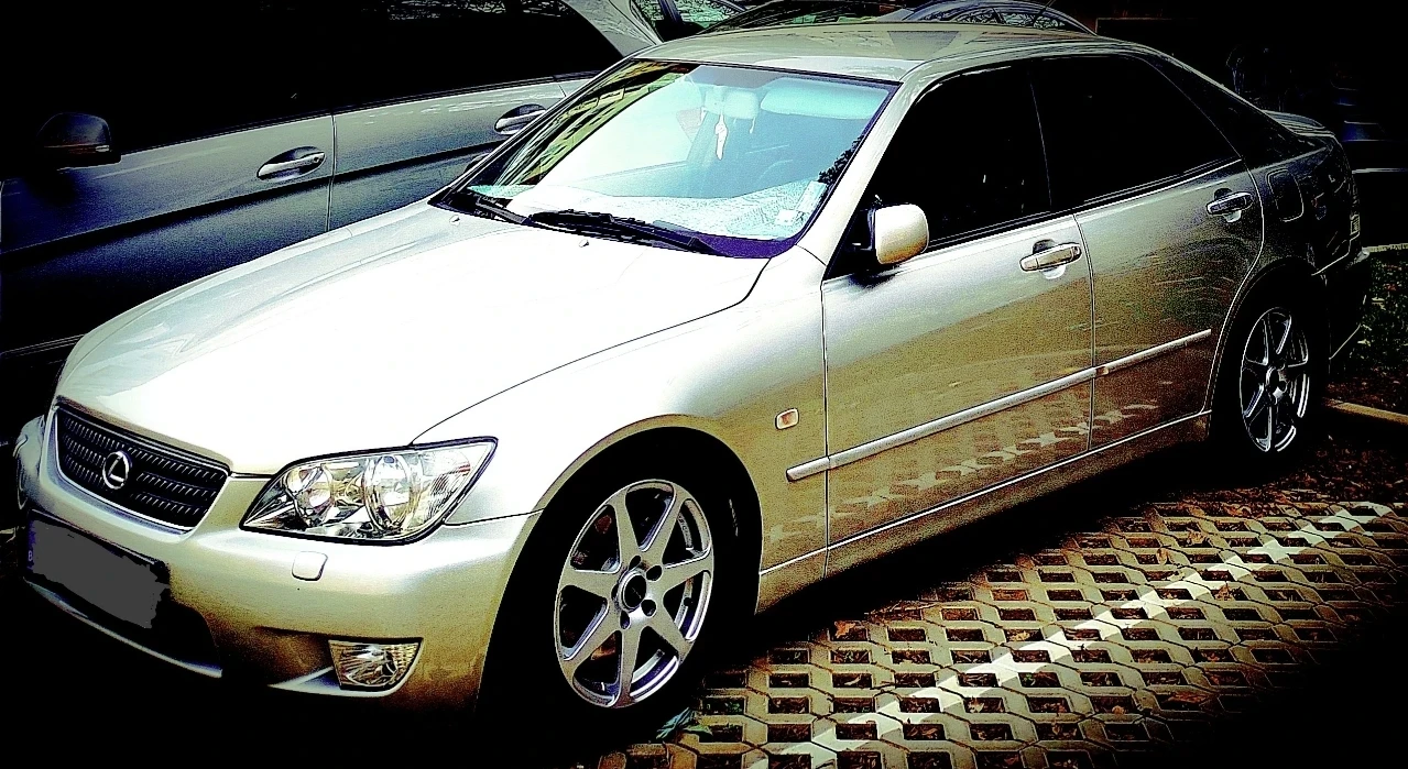 Lexus IS 300, снимка 1