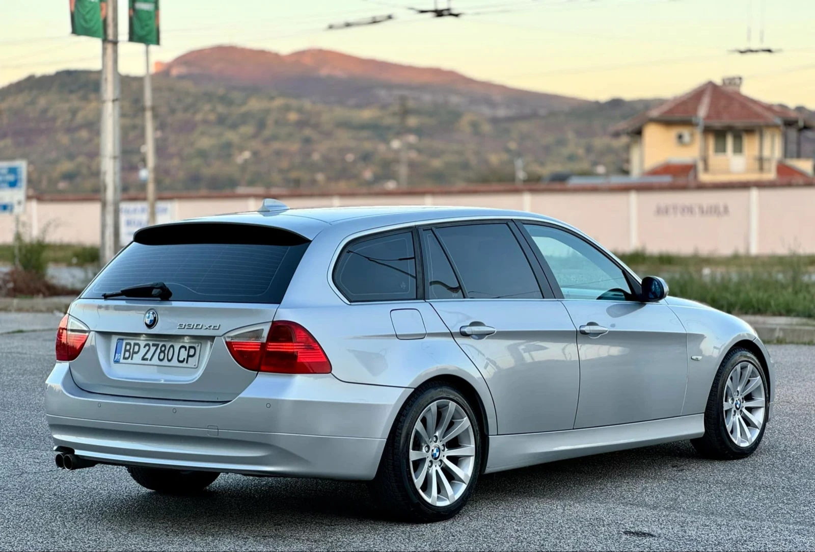 BMW 330  - изображение 6