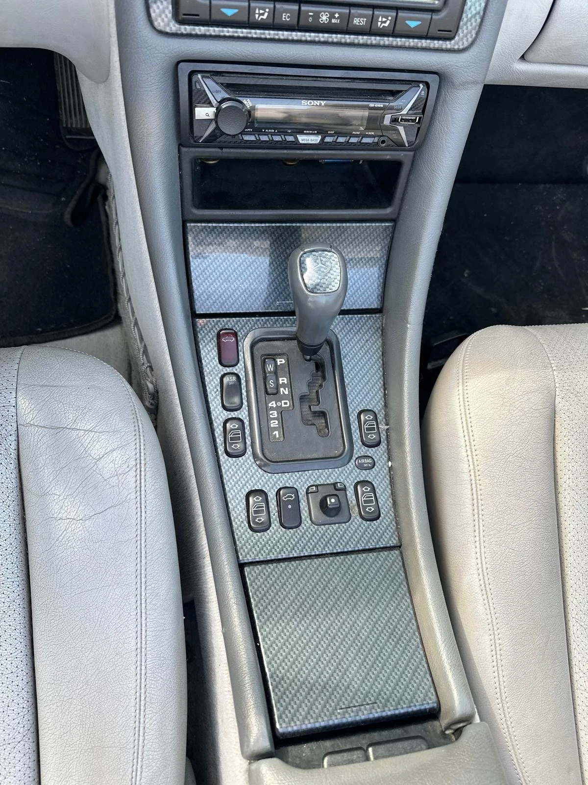 Mercedes-Benz CLK 320i - изображение 6