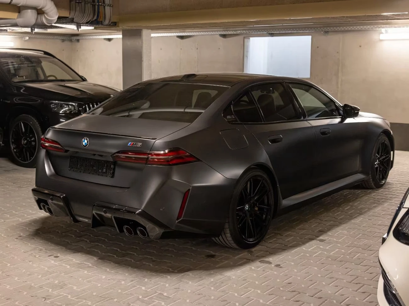 BMW M5 Ceramic* Carbon* M-DriversPack* B&W - изображение 7