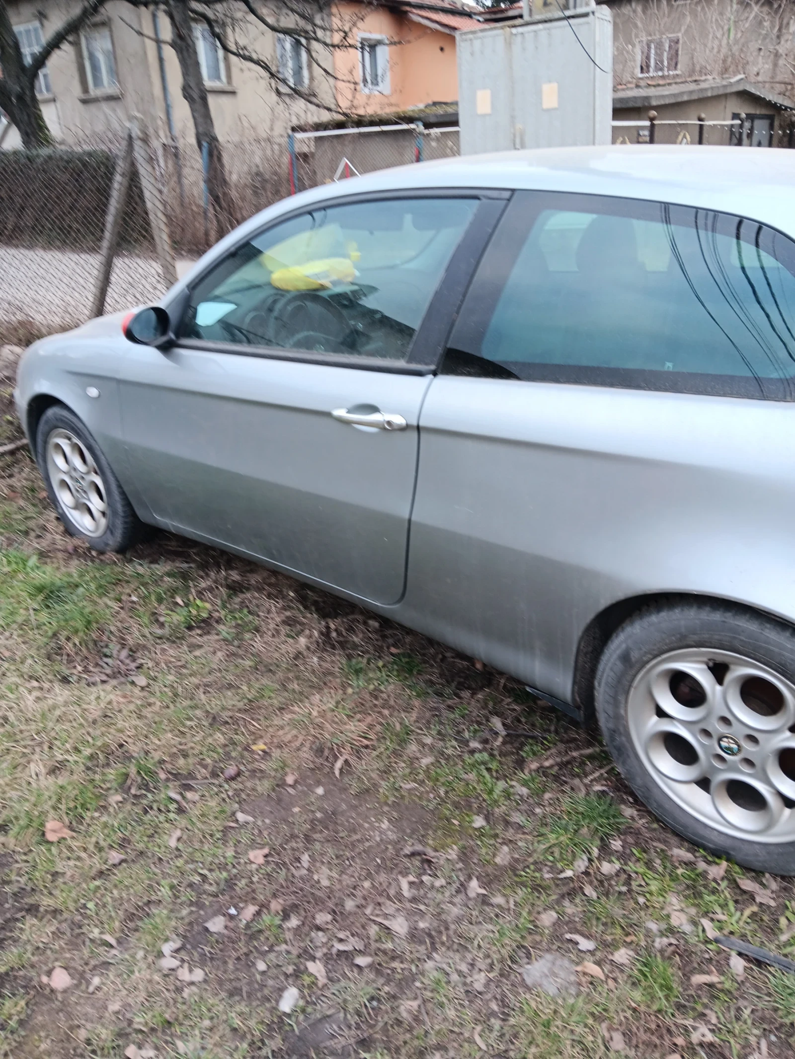 Alfa Romeo 147 1.6, 16v tspark  - изображение 2