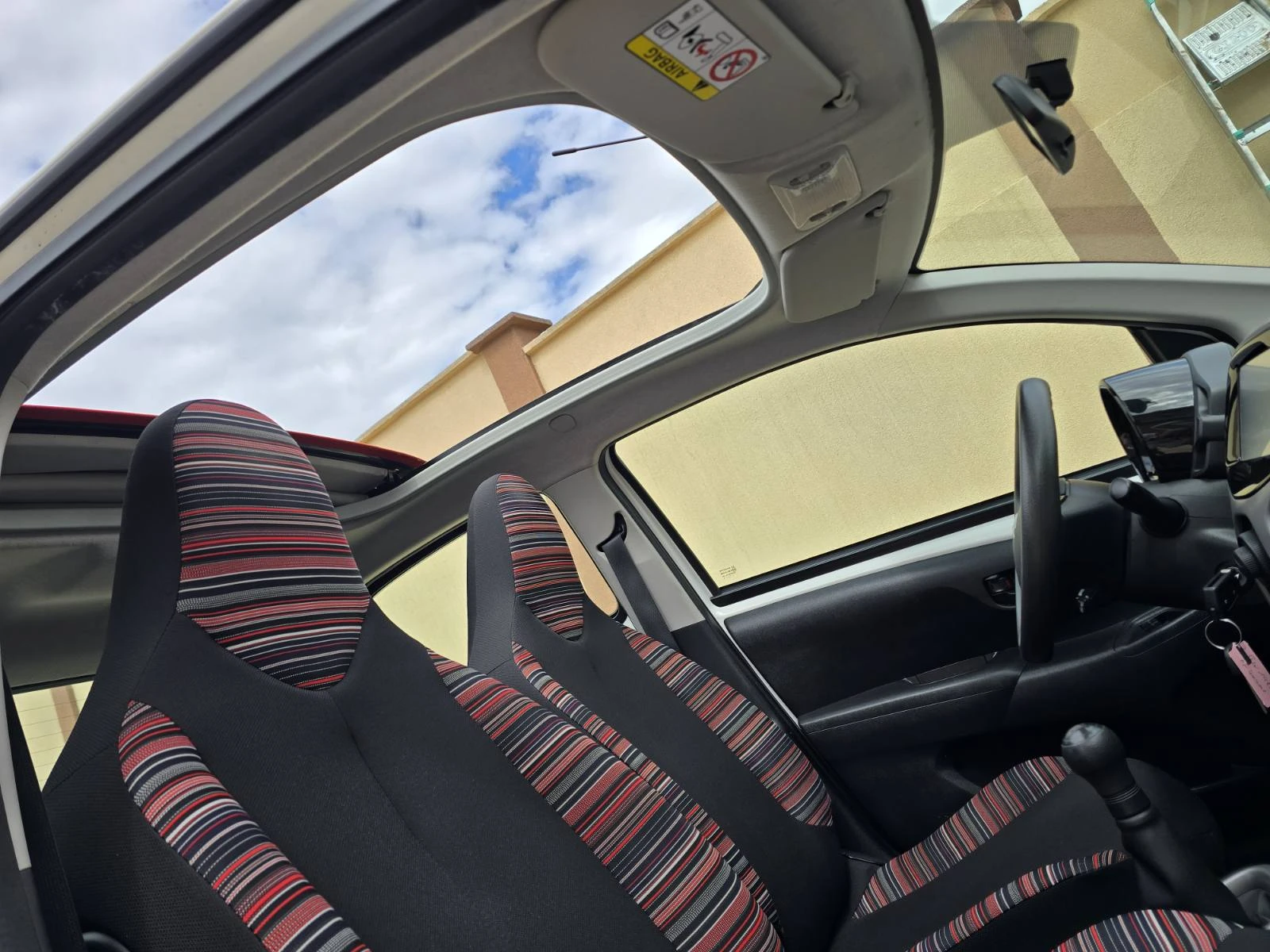 Citroen C1 Airscape | |   | Mobile.bg   13