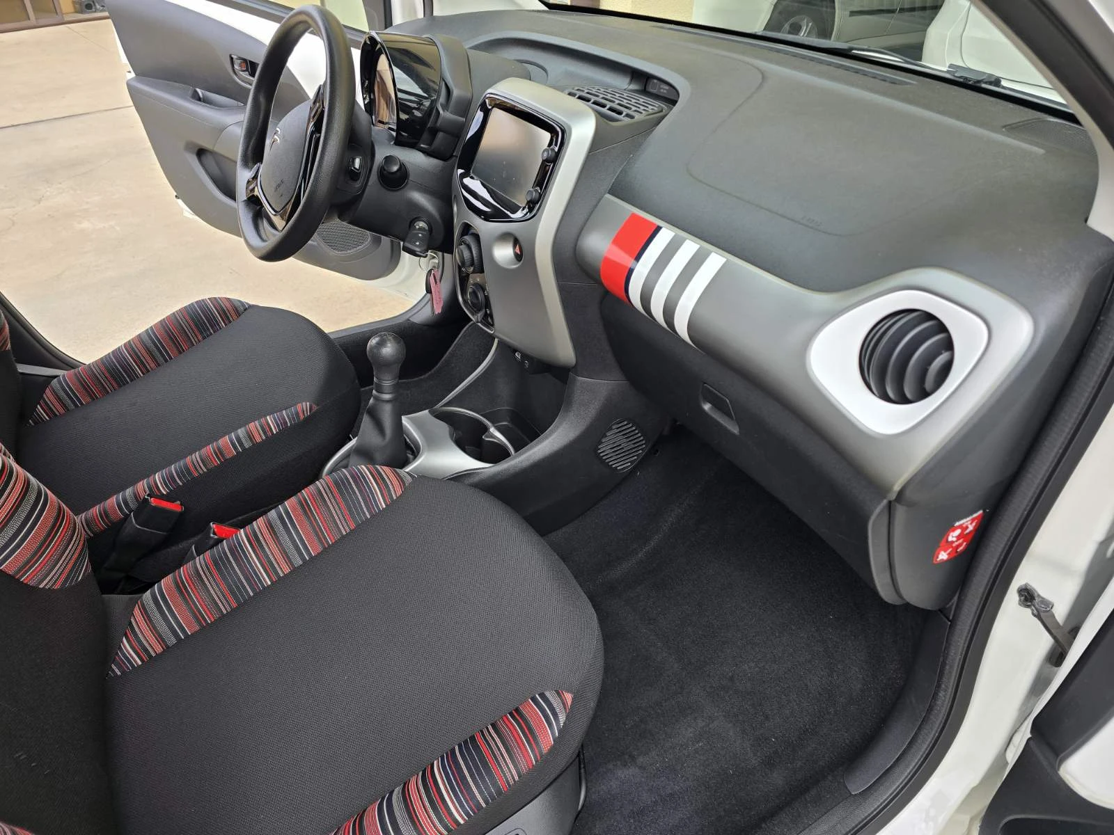 Citroen C1 Airscape | |   | Mobile.bg   12