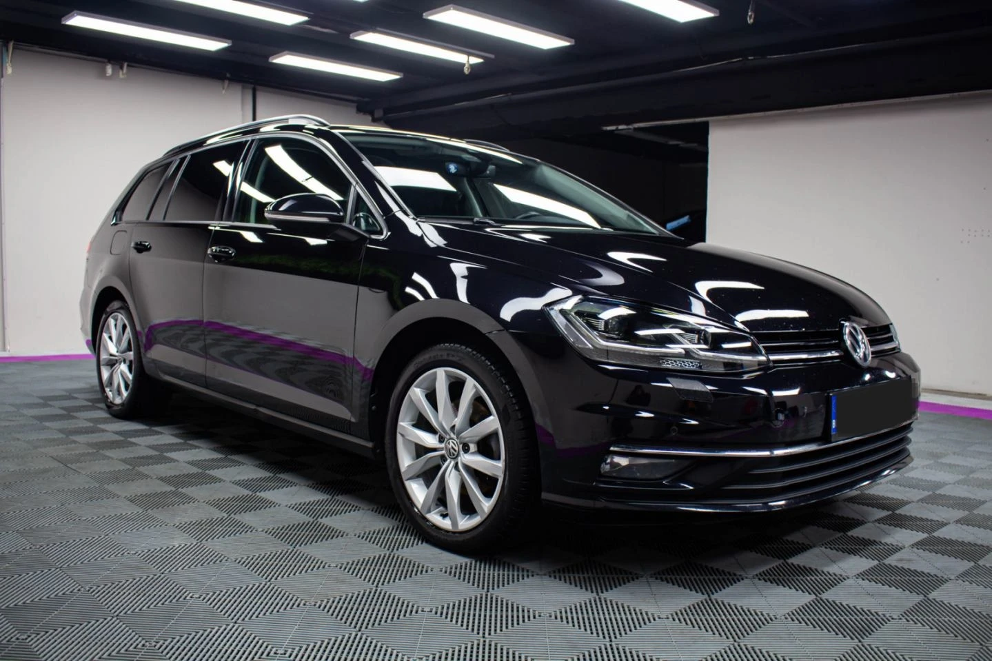 VW Golf 2.0 TDI, 150�.�. / ACC / Line assist | Mobile.bg � ����������� 1