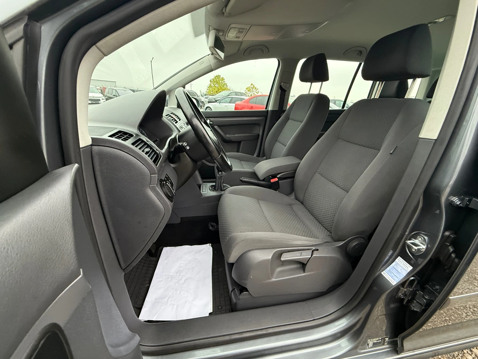 VW Touran 1.9TDi 105. * *  | Mobile.bg   12