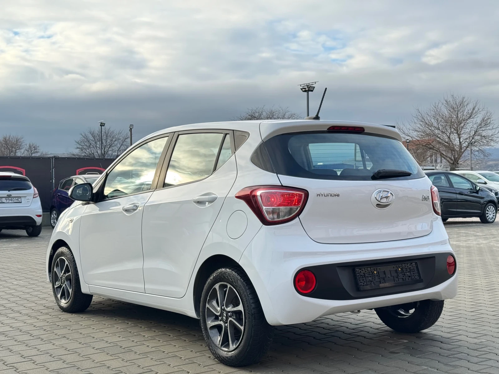 Hyundai I10 NAVI SERVIZ  - изображение 3