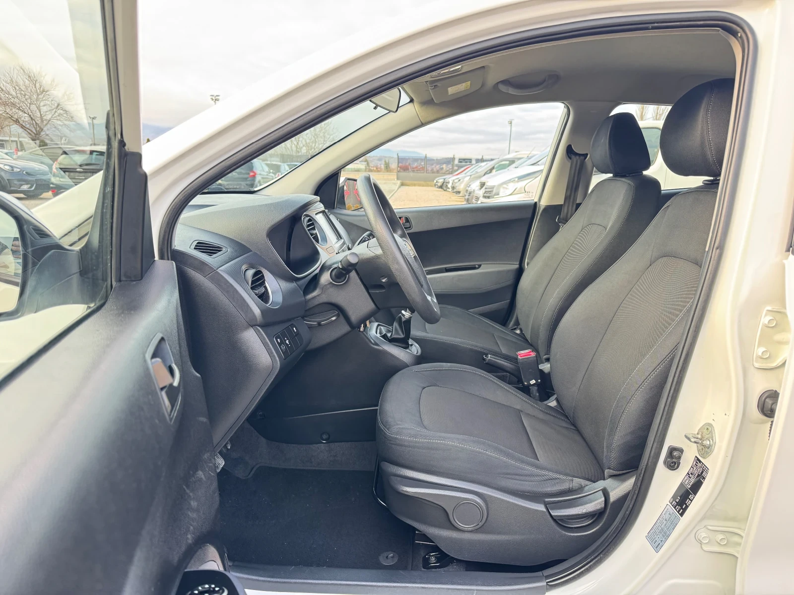 Hyundai I10 NAVI SERVIZ  - изображение 10