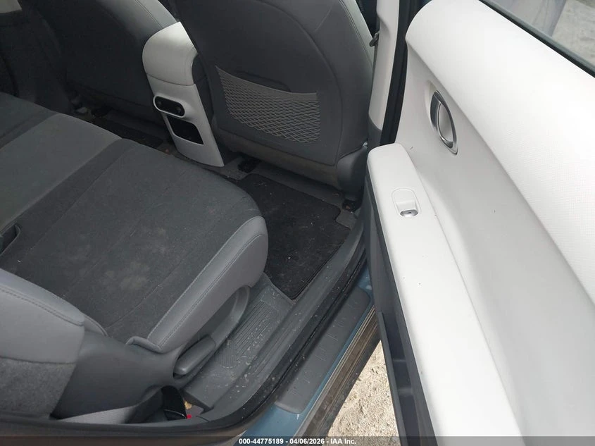 Hyundai Ioniq 5 Se Standard Range, снимка 8 - Автомобили и джипове - 54668016