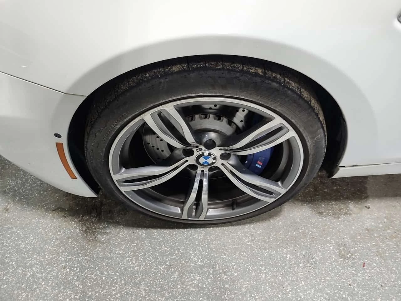 BMW M6  CARFAX/Bang & Olufsen/ПАМЕТ/ПОДГРЕВ/ЛЕНТИ, снимка 5 - Автомобили и джипове - 55270472