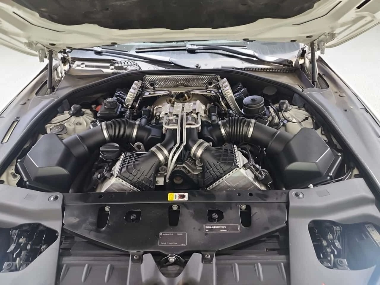 BMW M6  CARFAX/Bang & Olufsen/ПАМЕТ/ПОДГРЕВ/ЛЕНТИ, снимка 17 - Автомобили и джипове - 55270472