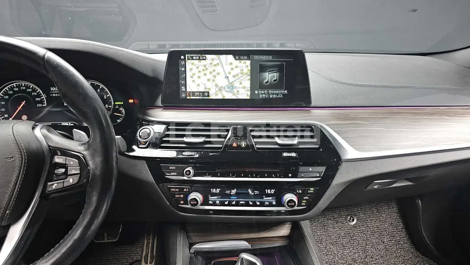 BMW 530 XDRIVE M SPORT + HEAD UP/360/PANO/FULL, снимка 12 - Автомобили и джипове - 55282145
