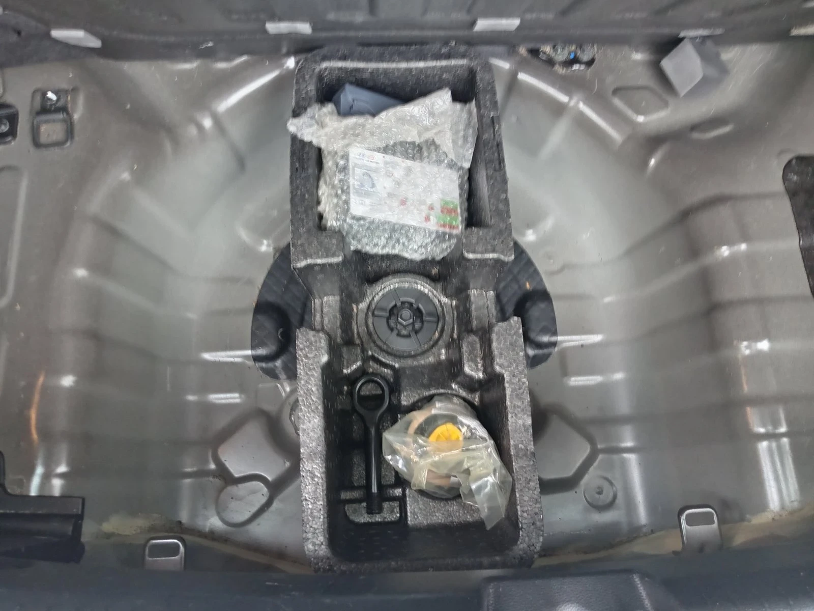Hyundai I10 !!!1.2benzin !!! 4 cilindara !!!, снимка 14 - Автомобили и джипове - 55373903