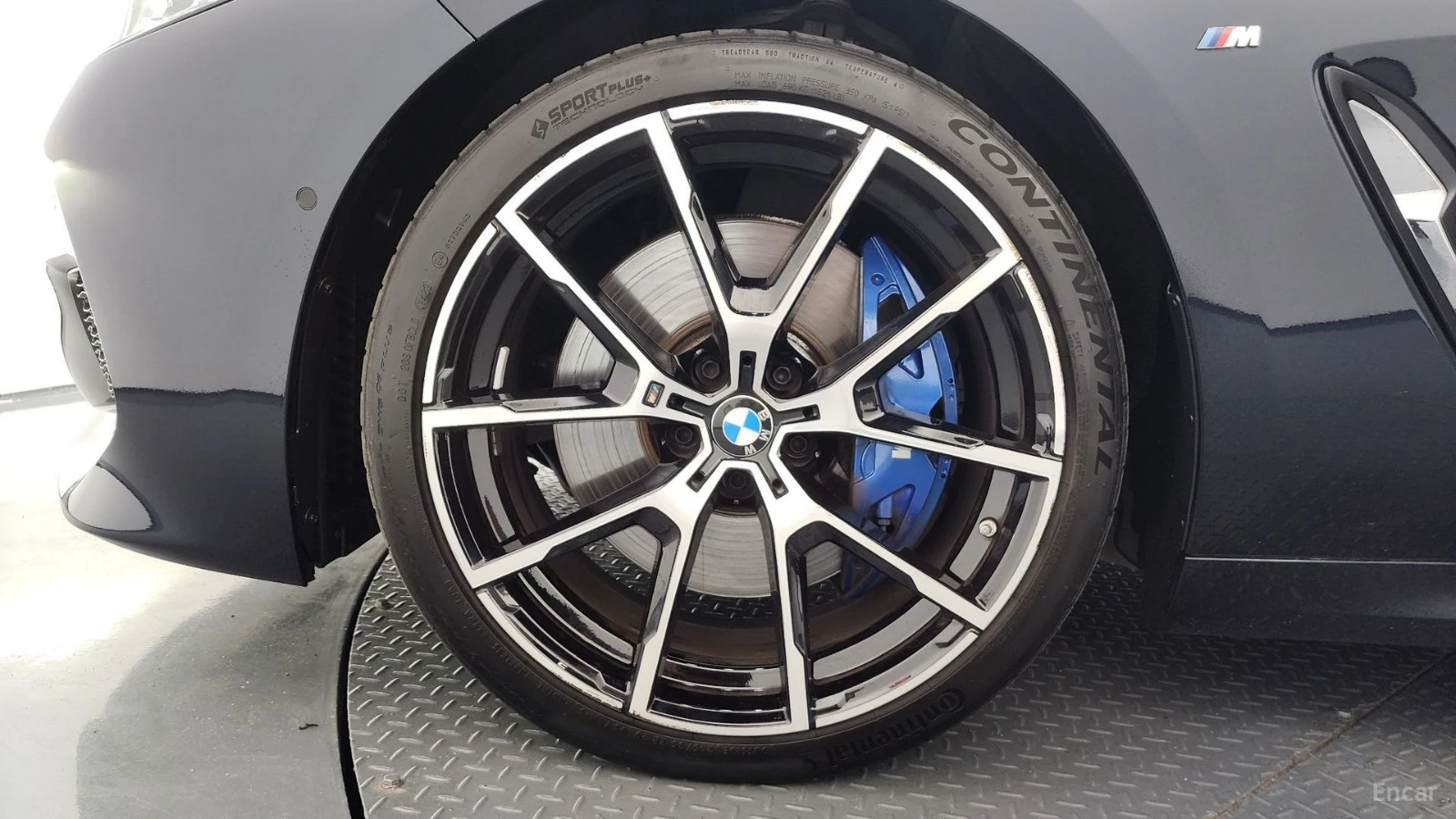 BMW 840 d* XDRIVE* MSPORT* LASER* DISTRONIC* ОБДУХВАНЕ* , снимка 16 - Автомобили и джипове - 55557577