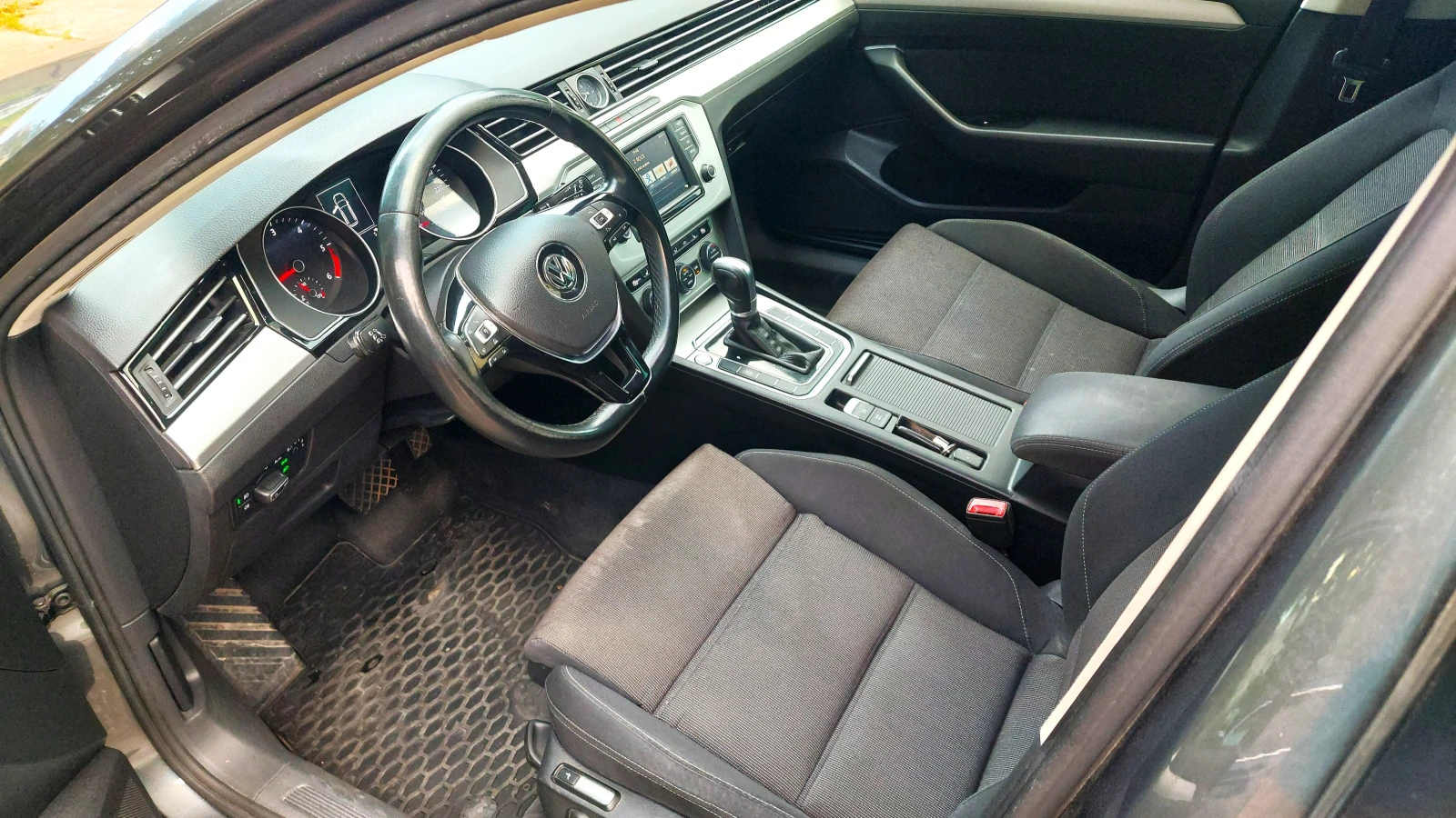 VW Passat 2.0, 150кс, DSG 6, Comfortline, снимка 9 - Автомобили и джипове - 55706718