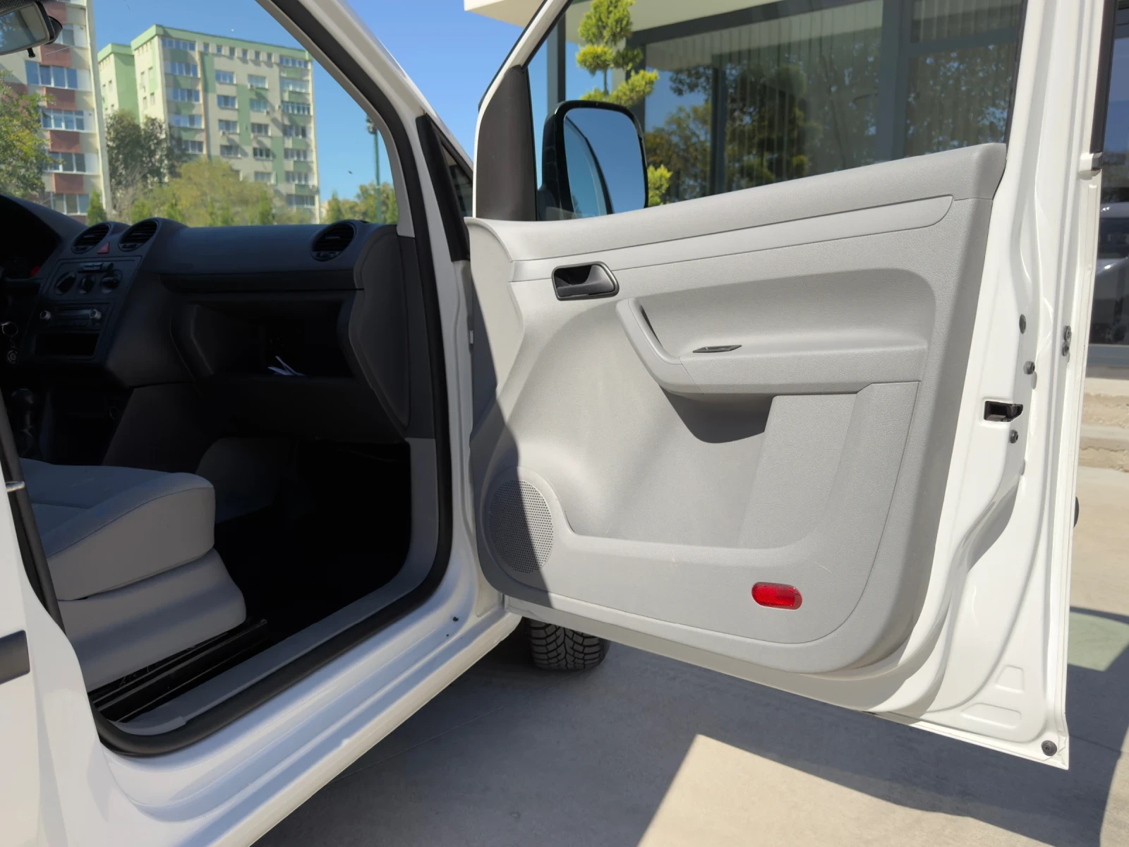 VW Caddy 2.0/ SDI/ Климатик/, снимка 15 - Автомобили и джипове - 56357896