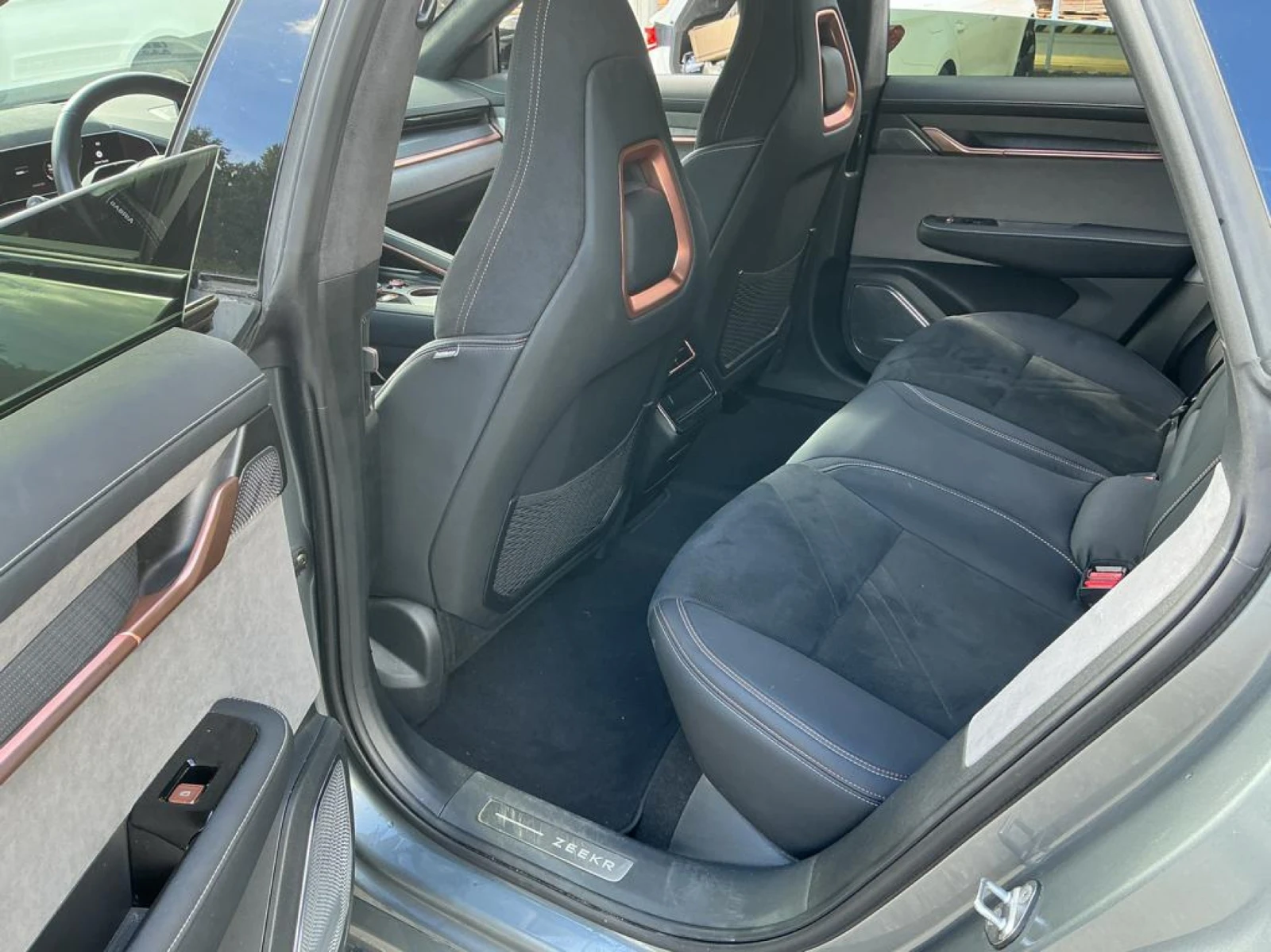 Zeekr 001 Performance 96 kWh 32.078 km  | Mobile.bg � ����������� 8