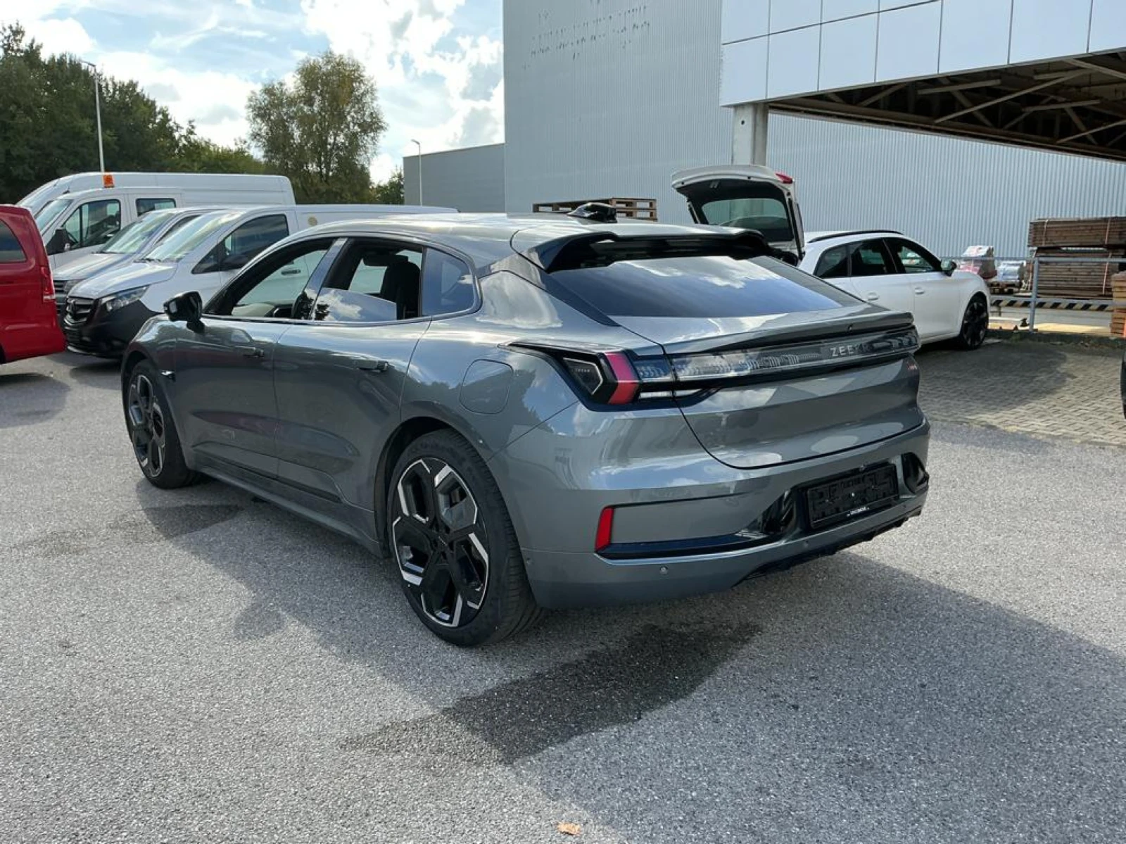 Zeekr 001 Performance 96 kWh 32.078 km  | Mobile.bg � ����������� 4