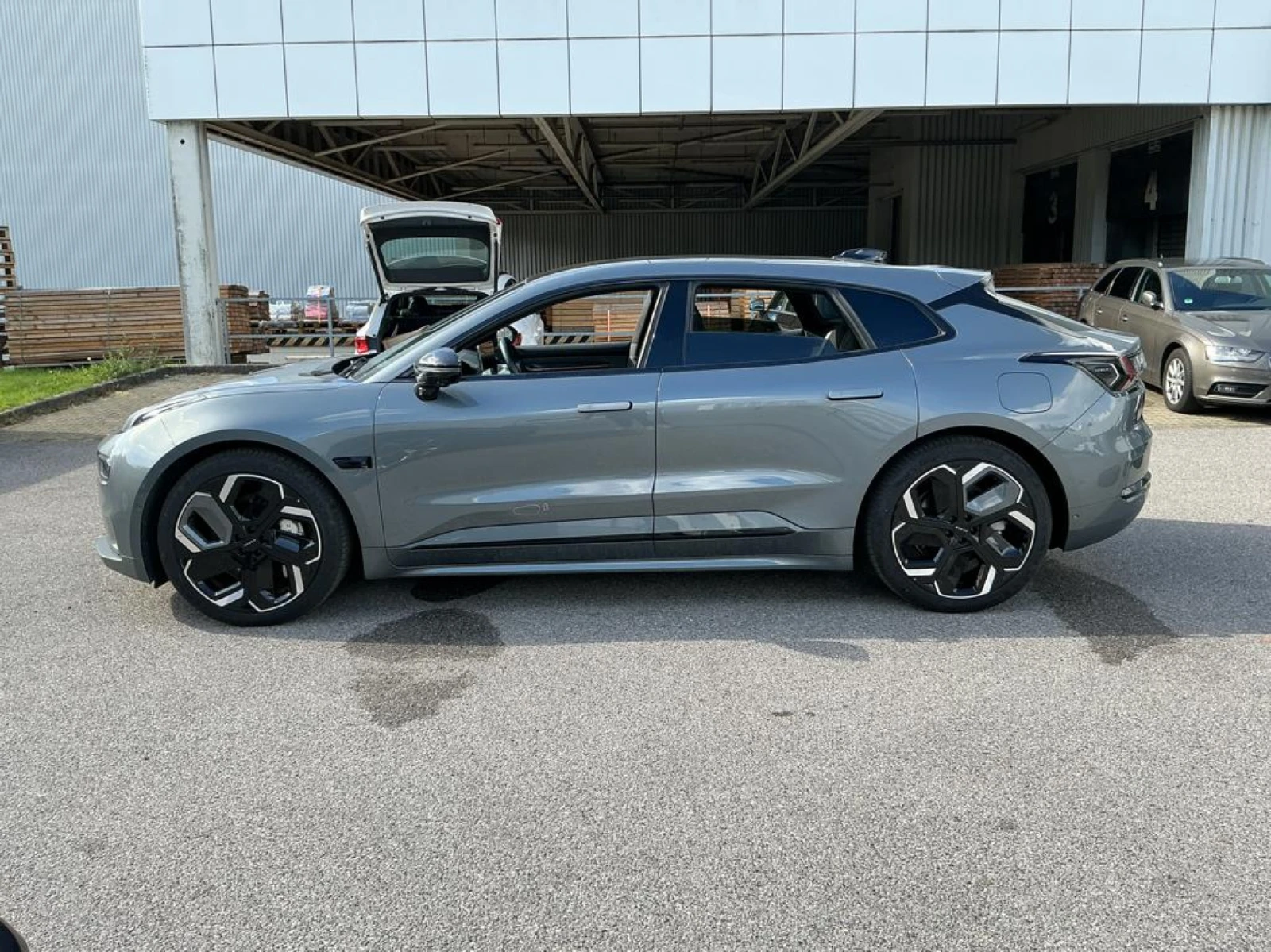 Zeekr 001 Performance 96 kWh 32.078 km  | Mobile.bg � ����������� 6