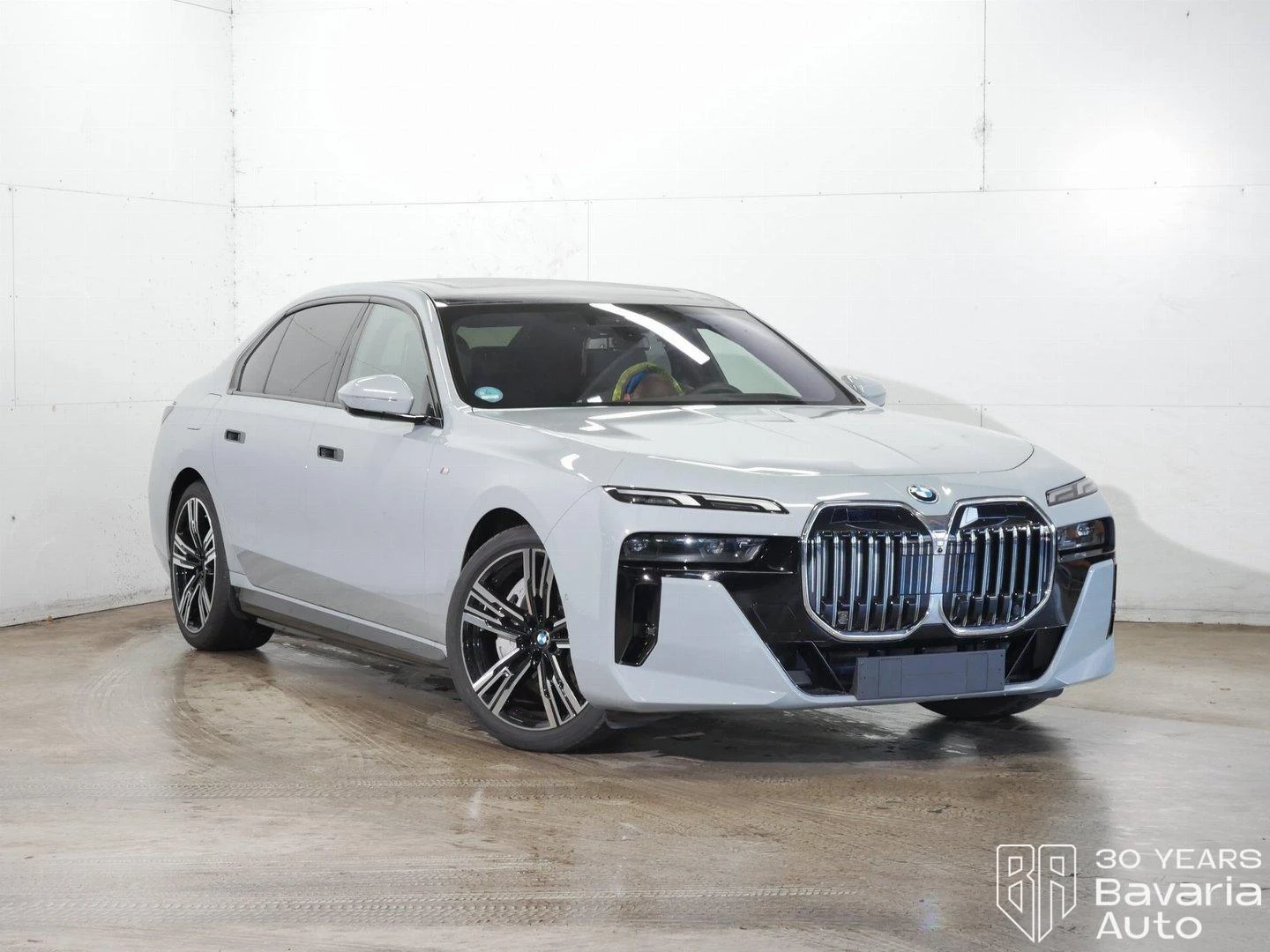 BMW 750 e xDrive Sportautomatic, снимка 4 - Автомобили и джипове - 56708972