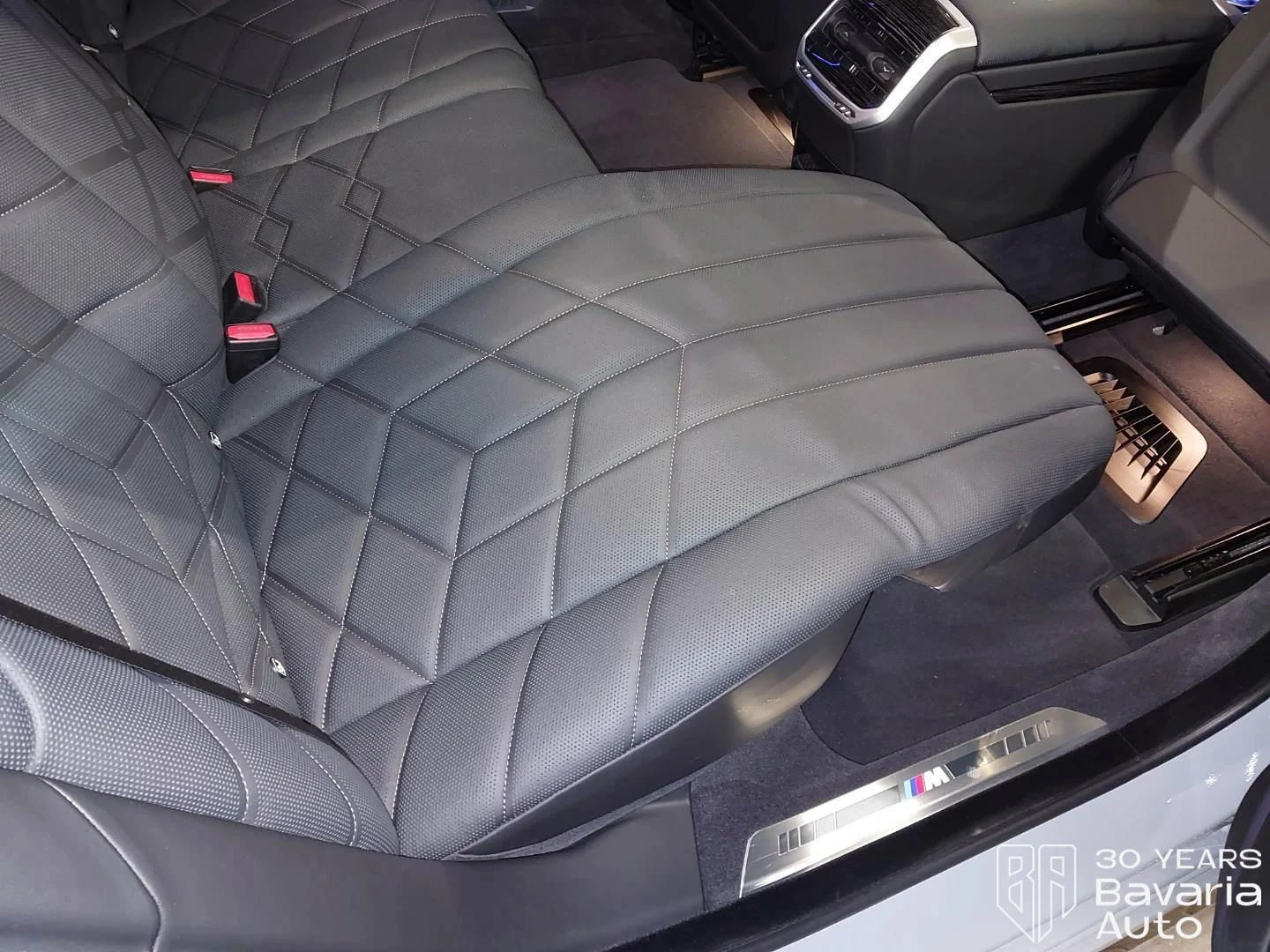 BMW 750 e xDrive Sportautomatic, снимка 9 - Автомобили и джипове - 56708972