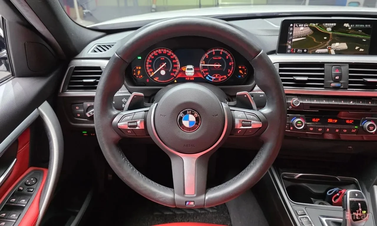 BMW 330 * 330i M Sport Shadow * , снимка 13 - Автомобили и джипове - 56734607