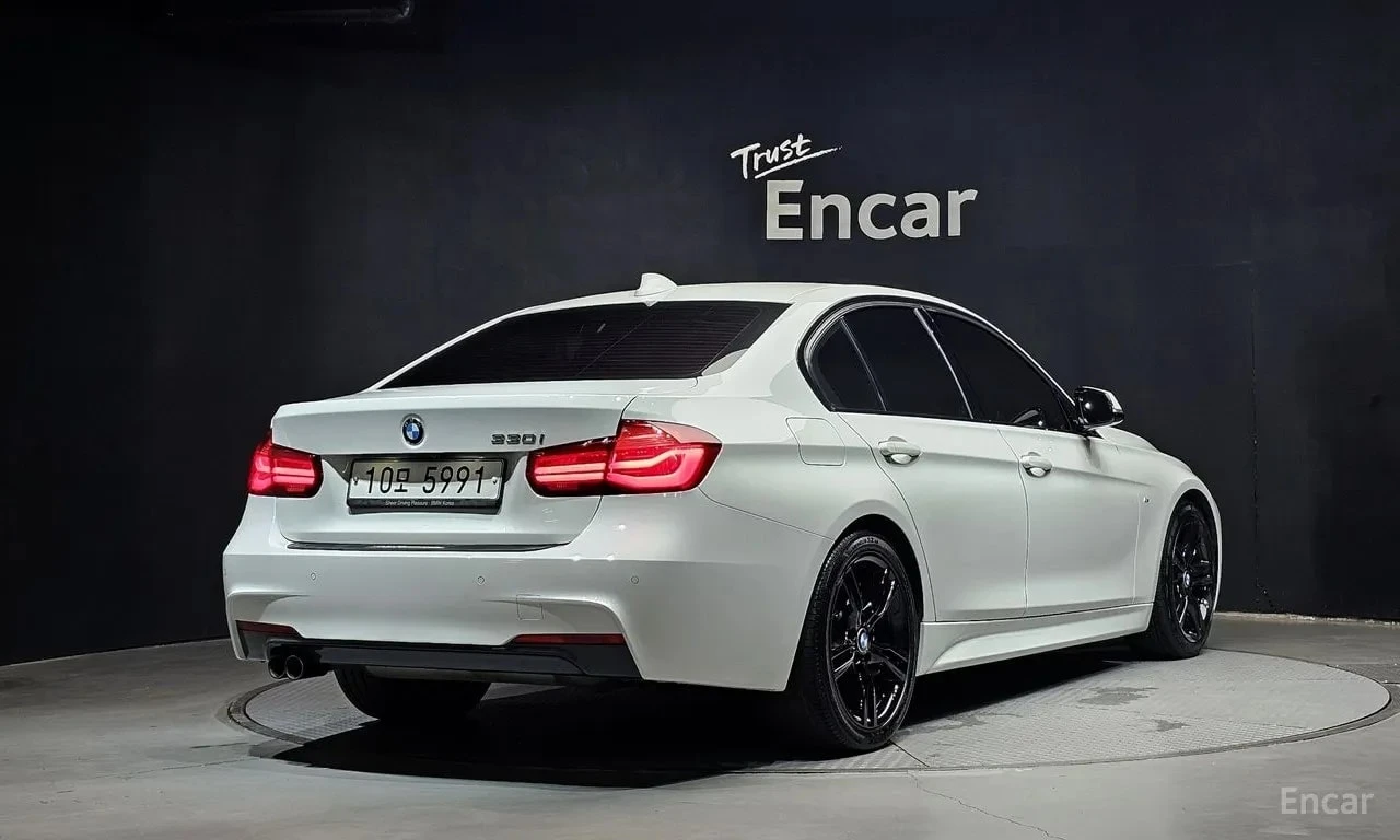 BMW 330 * 330i M Sport Shadow * , снимка 2 - Автомобили и джипове - 56734607