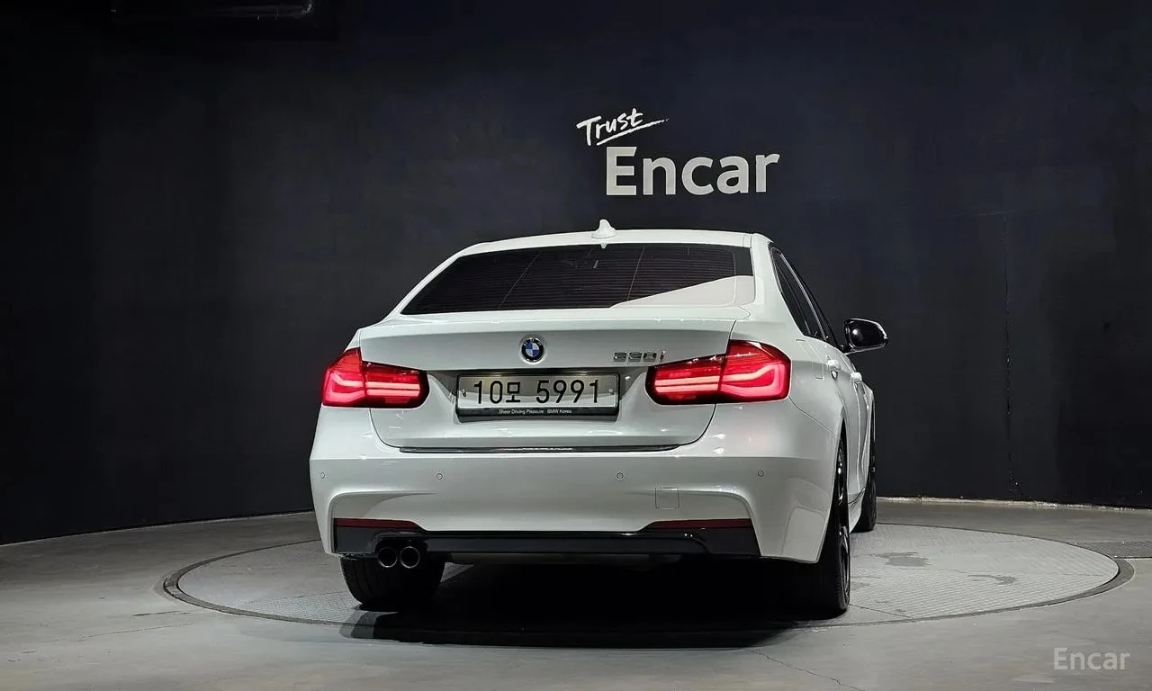 BMW 330 * 330i M Sport Shadow * , снимка 4 - Автомобили и джипове - 56734607