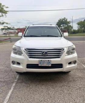 Lexus LX 570 ДИСТРОНИК * ОБДУХВАНЕ * 7 МЕСТА * CARFAX * , снимка 1