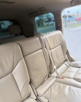Lexus LX 570 ДИСТРОНИК * ОБДУХВАНЕ * 7 МЕСТА * CARFAX * , снимка 7