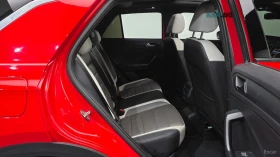 VW T-Roc 2.0TDI* PRESTIGE* КОЖА* ПОДГРЕВ* ПАНОРАМА* КАМЕРА*, снимка 11