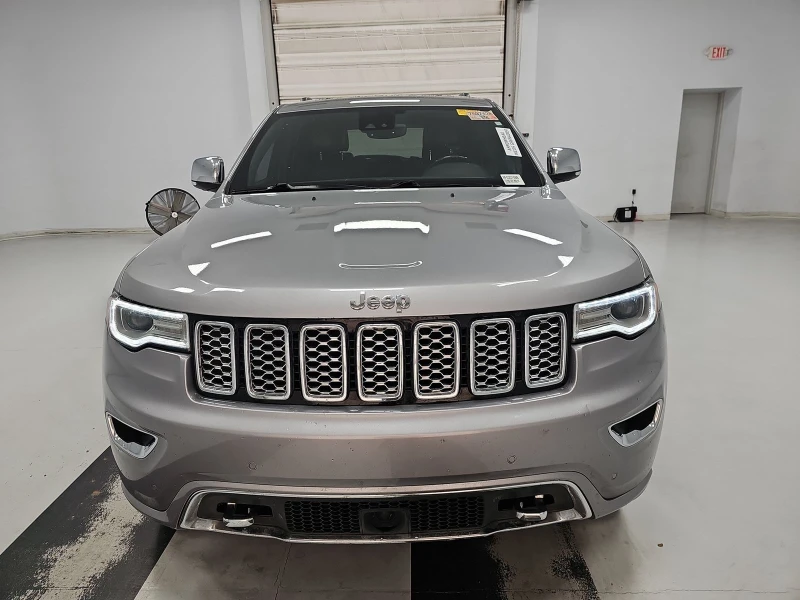 Jeep Grand cherokee OVERLAND* ДИСТРОНИК* HARMAN/KARDON* ОБДУХВАНЕ* ПАН, снимка 2 - Автомобили и джипове - 49468067