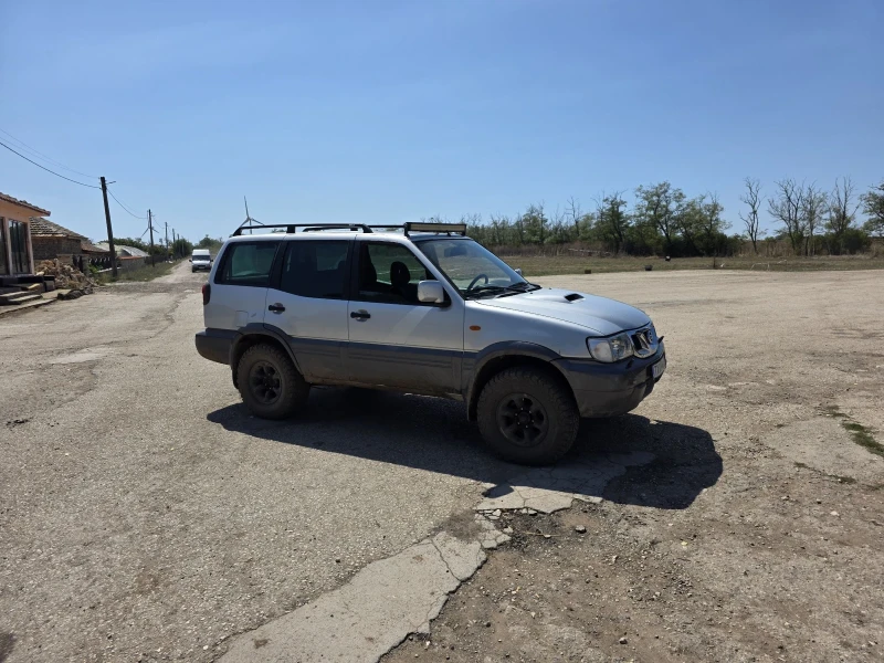 Nissan Terrano 3.0 автомат 