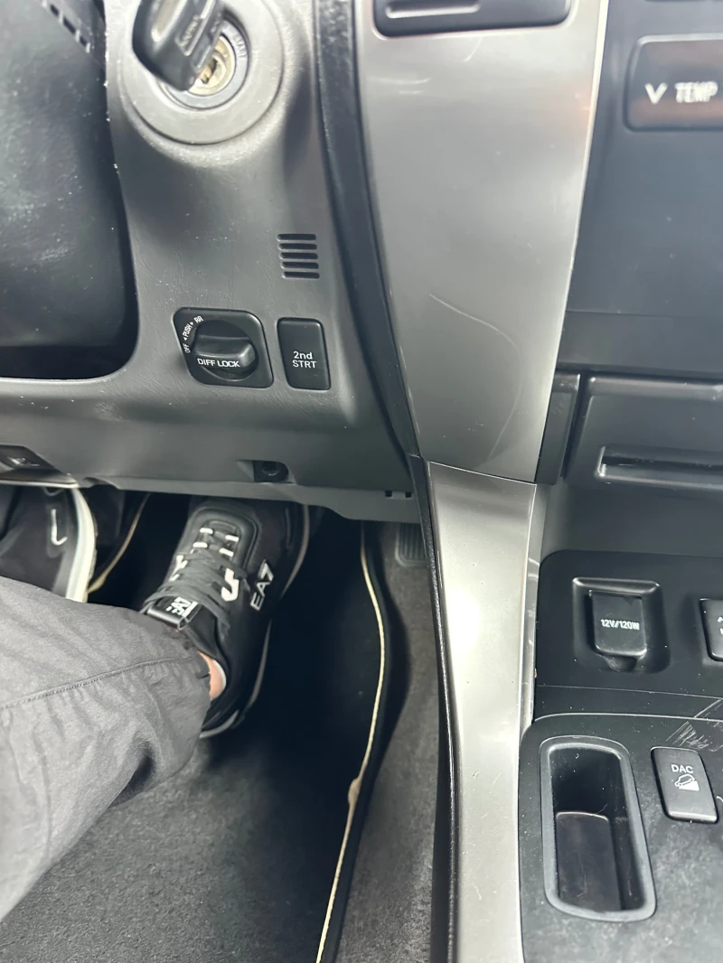 Toyota Land cruiser 3.0, снимка 14 - Автомобили и джипове - 52098795