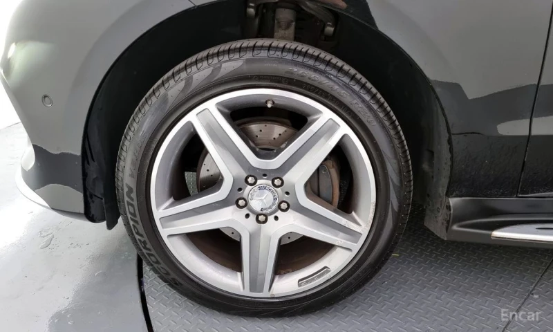 Mercedes-Benz GLE 350, снимка 5 - Автомобили и джипове - 52588125