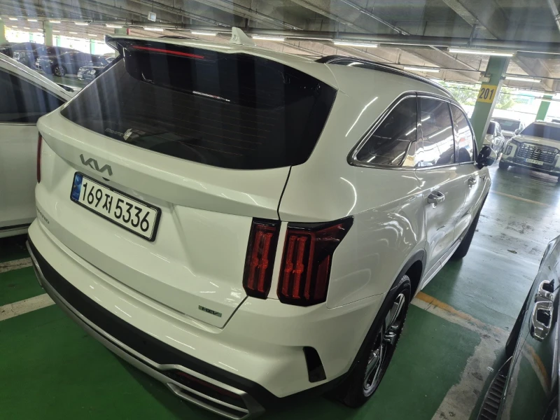 Kia Sorento Hybrid 6+ 1 2023, снимка 16 - Автомобили и джипове - 52699164