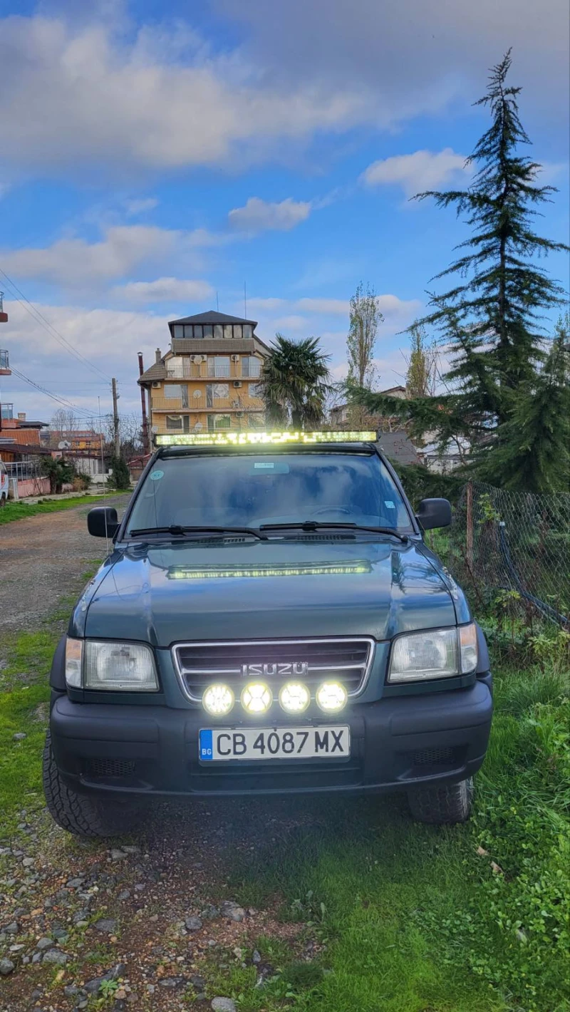 Isuzu Trooper, снимка 2 - Автомобили и джипове - 52708158