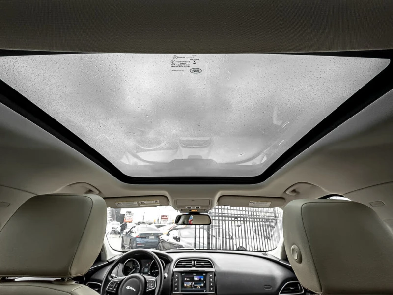 Jaguar F-PACE 20d Premium * CARFAX * АвтоКредит * (ЦЕНА ДО БГ), снимка 11 - Автомобили и джипове - 53205549