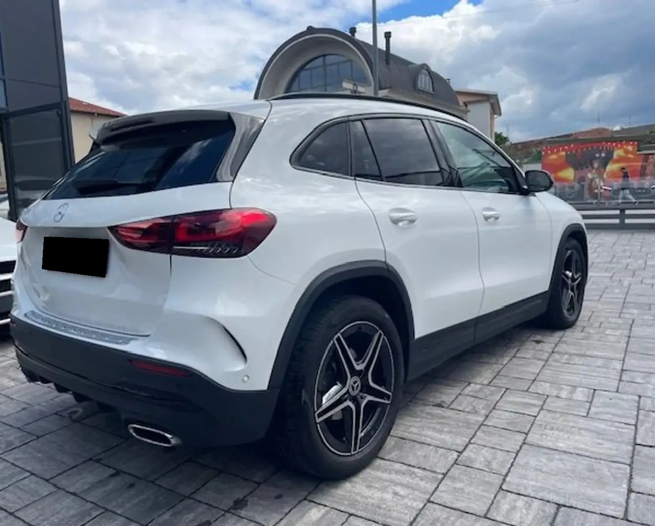 Mercedes-Benz GLA 200 AMG Line - изображение 8
