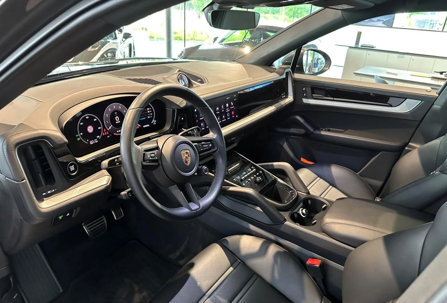 Porsche Cayenne S* COUPE* MEMORY* PANO* BOSE* DISTR*  - изображение 9
